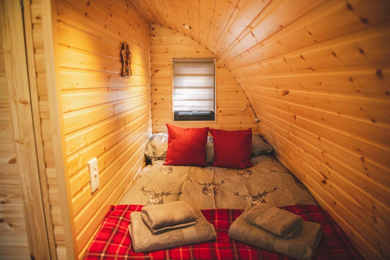 Highland & Transylvania Glamping Pods Roybridge Zewnętrze zdjęcie