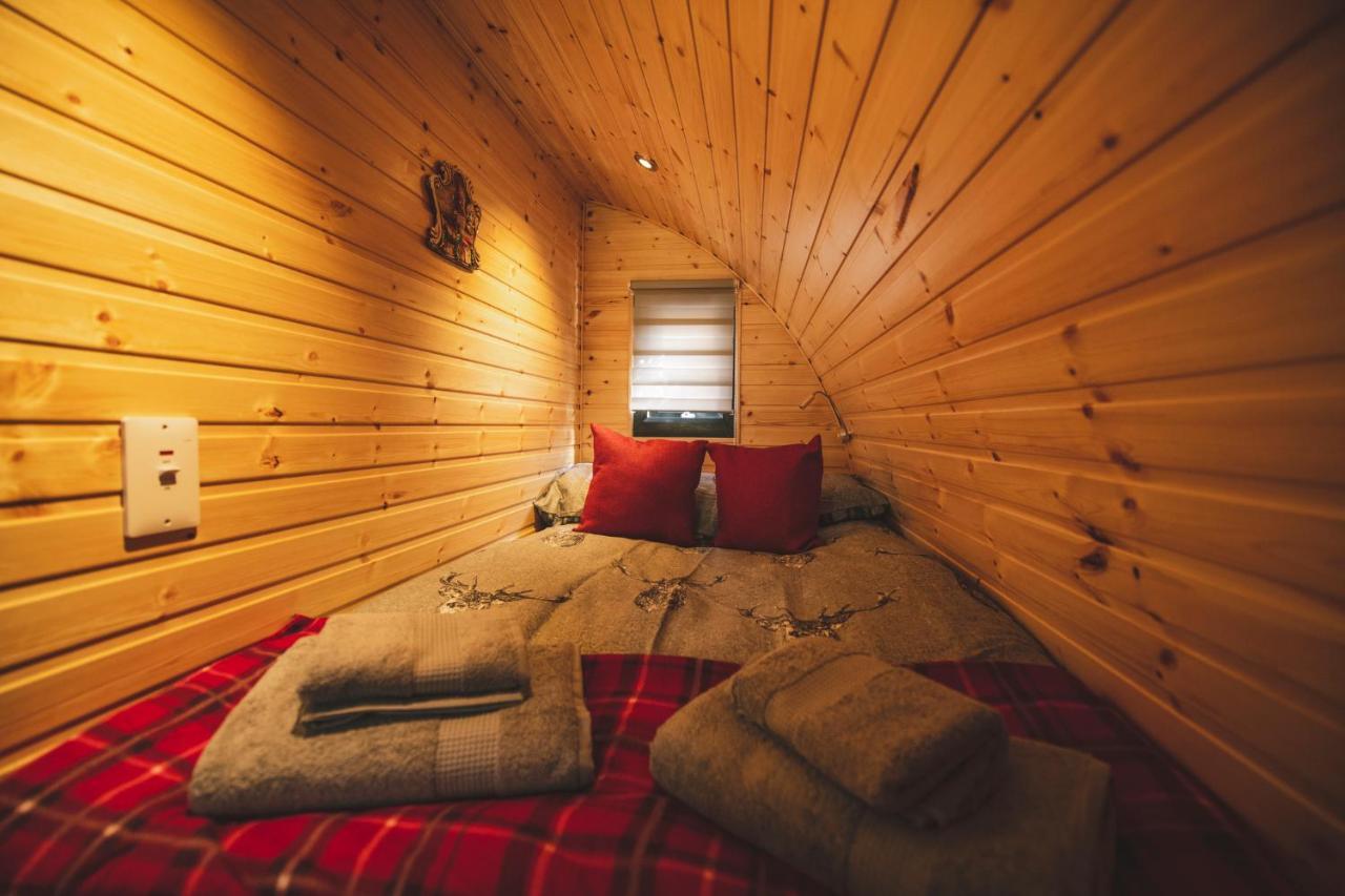 Highland & Transylvania Glamping Pods Roybridge Zewnętrze zdjęcie